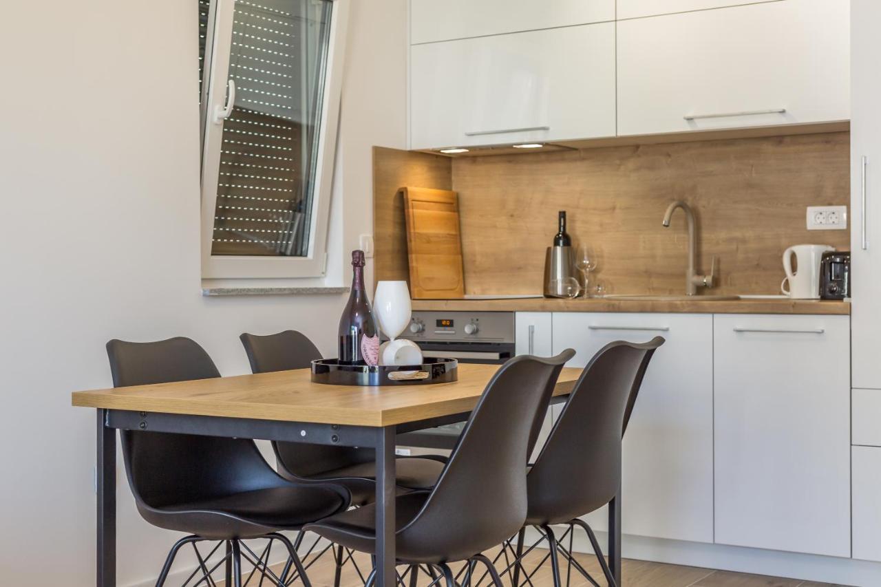 Luxury 2 Bedroom Apartment With Sea View Baška Voda エクステリア 写真