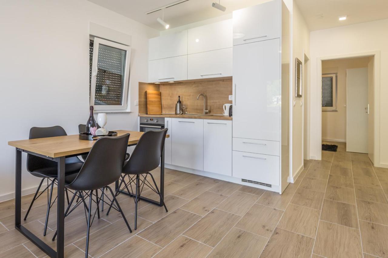 Luxury 2 Bedroom Apartment With Sea View Baška Voda エクステリア 写真