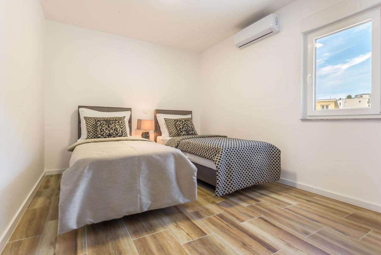 Luxury 2 Bedroom Apartment With Sea View Baška Voda エクステリア 写真
